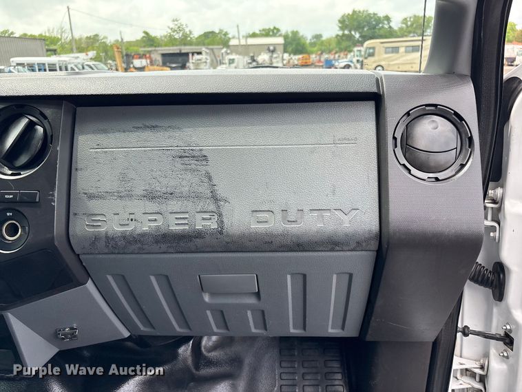 image for item EQ1458 2011 Ford F550 Super Duty  Crew Cab utility / service truck