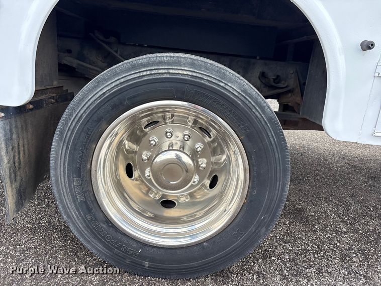 image for item EQ1458 2011 Ford F550 Super Duty  Crew Cab utility / service truck