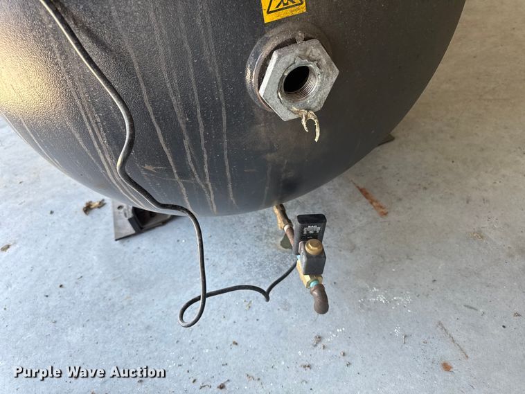 image for item ER0463 2018 Quincy QGS-20 air compressor