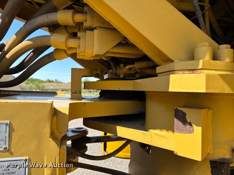 image for item ER0468 1996 Caterpillar 834B wheeled dozer