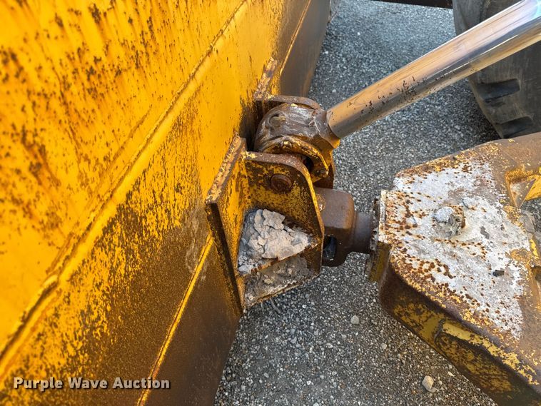 image for item ER0468 1996 Caterpillar 834B wheeled dozer