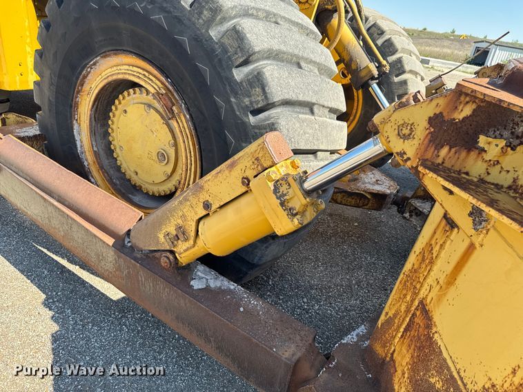 image for item ER0468 1996 Caterpillar 834B wheeled dozer
