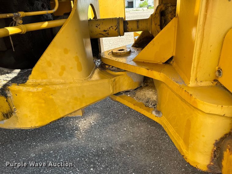 image for item ER0468 1996 Caterpillar 834B wheeled dozer