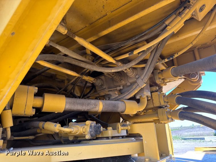 image for item ER0468 1996 Caterpillar 834B wheeled dozer