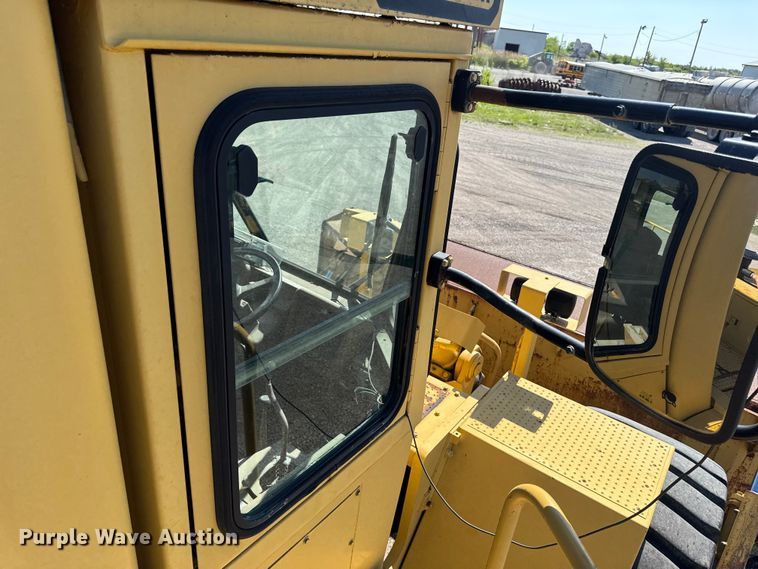 image for item ER0468 1996 Caterpillar 834B wheeled dozer