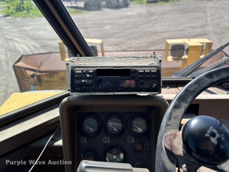image for item ER0468 1996 Caterpillar 834B wheeled dozer
