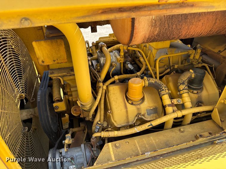 image for item ER0468 1996 Caterpillar 834B wheeled dozer