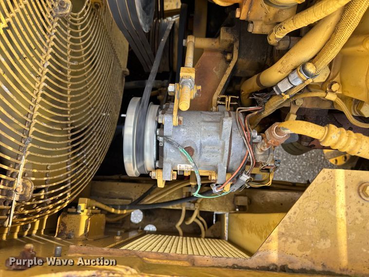 image for item ER0468 1996 Caterpillar 834B wheeled dozer
