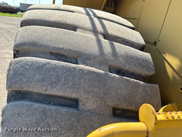 image for item ER0468 1996 Caterpillar 834B wheeled dozer