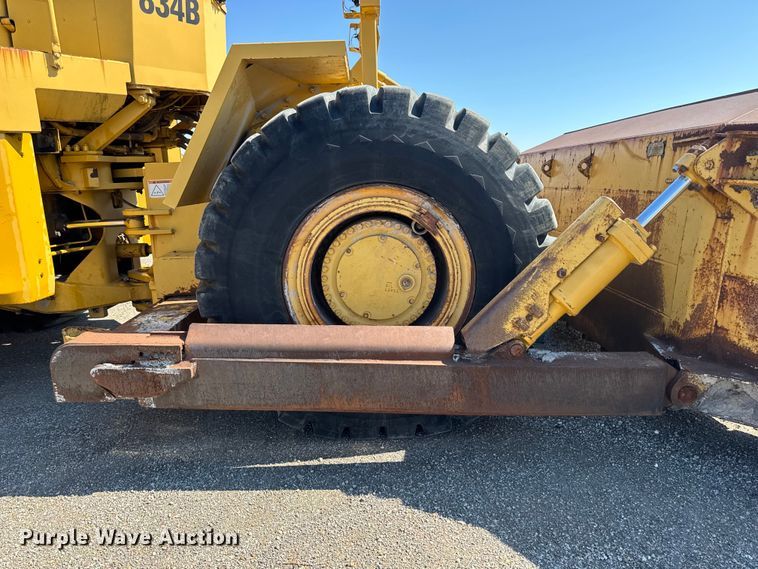 image for item ER0468 1996 Caterpillar 834B wheeled dozer