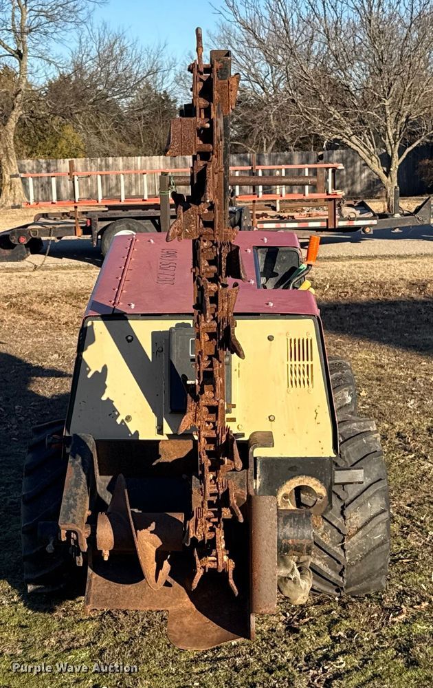 image for item ES5775 2002 Ditch Witch 410SXD trencher