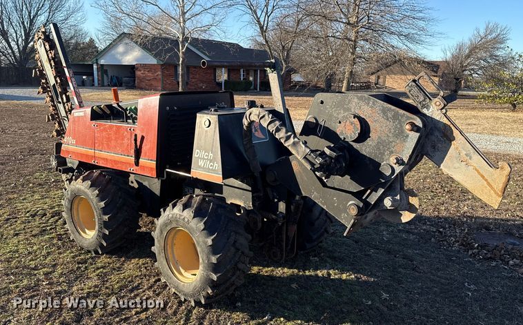 image for item ES5775 2002 Ditch Witch 410SXD trencher