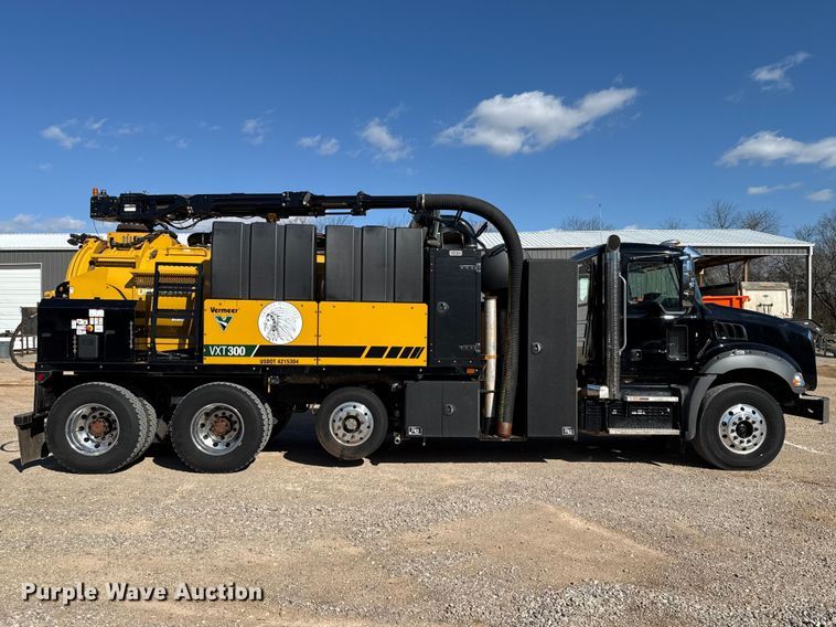 image for item ES5979 2023 Mack Granite hydrovac truck