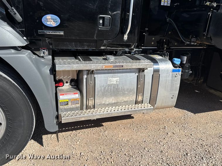 image for item ES5979 2023 Mack Granite hydrovac truck