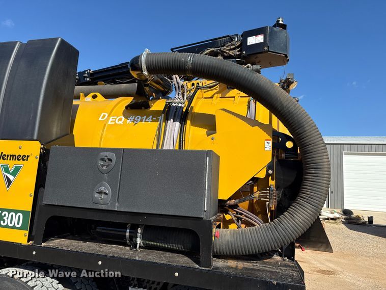 image for item ES5979 2023 Mack Granite hydrovac truck