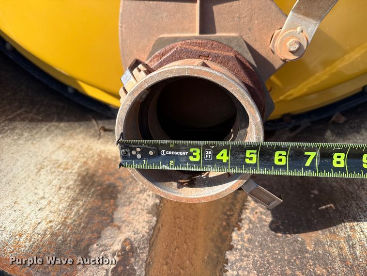 image for item ES5979 2023 Mack Granite hydrovac truck