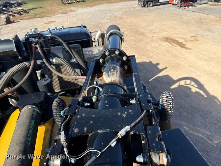 image for item ES5979 2023 Mack Granite hydrovac truck