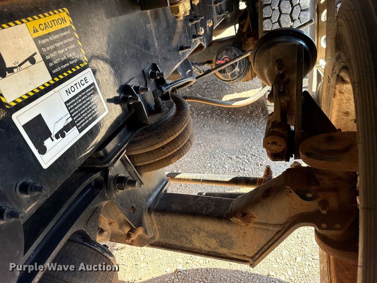 image for item ES5979 2023 Mack Granite hydrovac truck