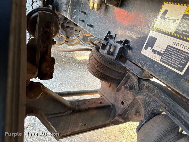 image for item ES5979 2023 Mack Granite hydrovac truck