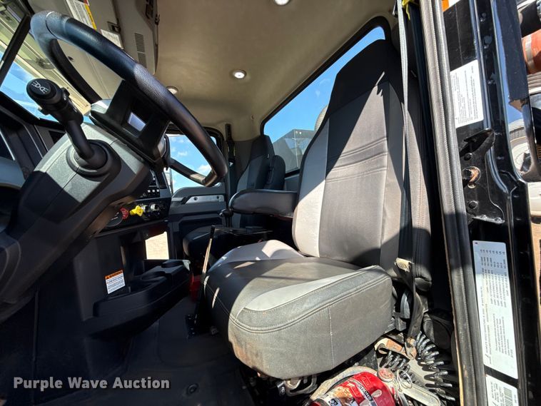 image for item ES5979 2023 Mack Granite hydrovac truck