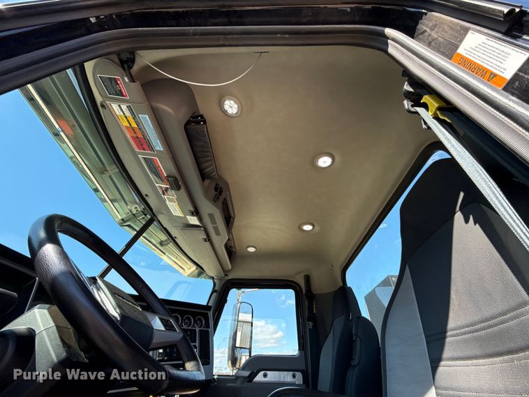 image for item ES5979 2023 Mack Granite hydrovac truck