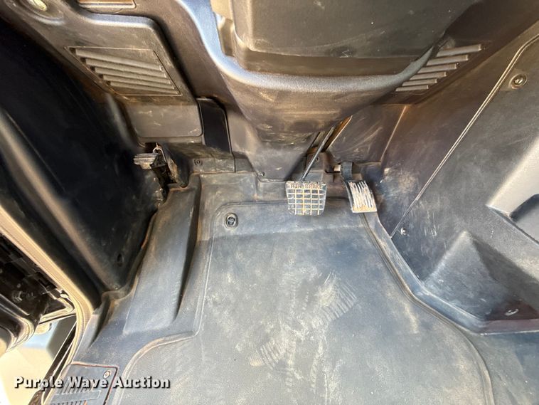 image for item ES5979 2023 Mack Granite hydrovac truck