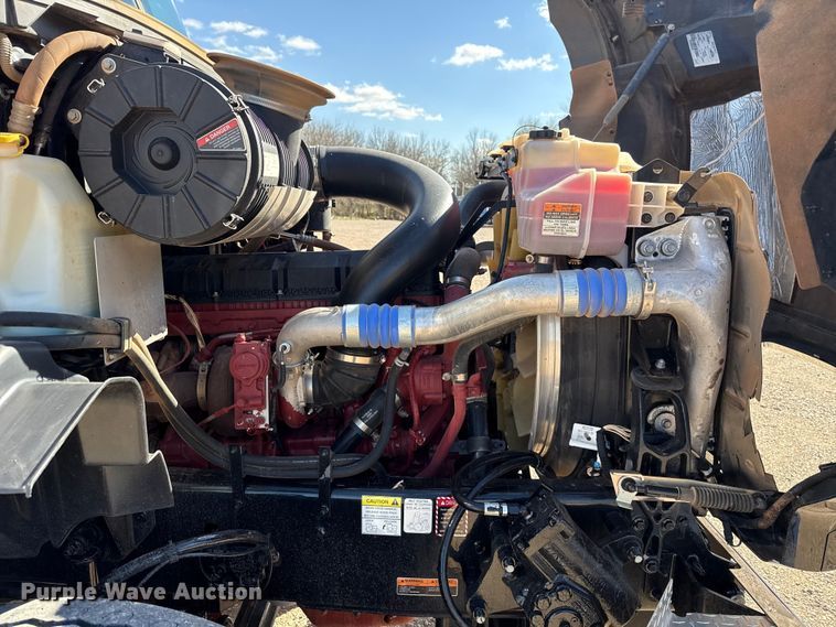 image for item ES5979 2023 Mack Granite hydrovac truck