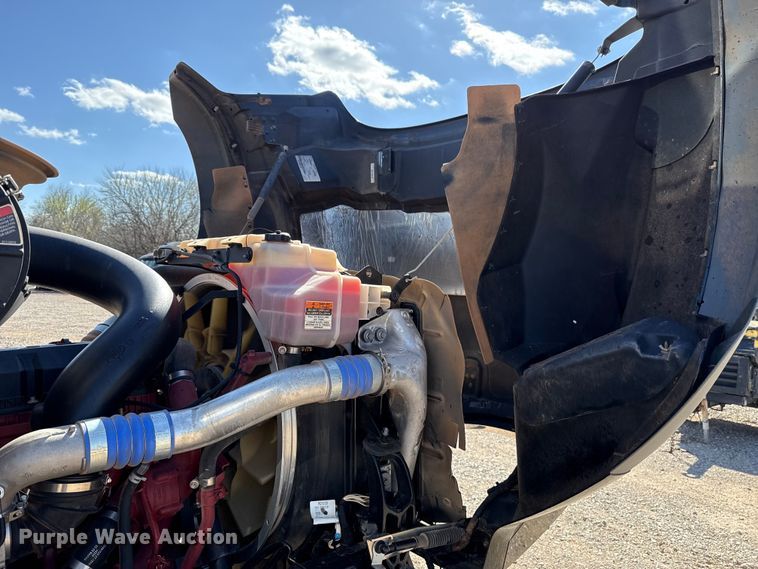 image for item ES5979 2023 Mack Granite hydrovac truck