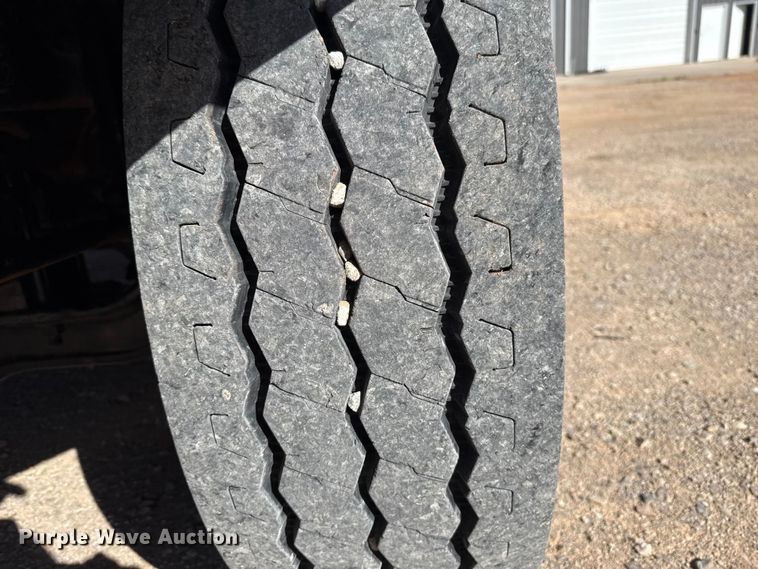 image for item ES5979 2023 Mack Granite hydrovac truck