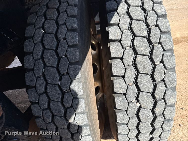 image for item ES5979 2023 Mack Granite hydrovac truck