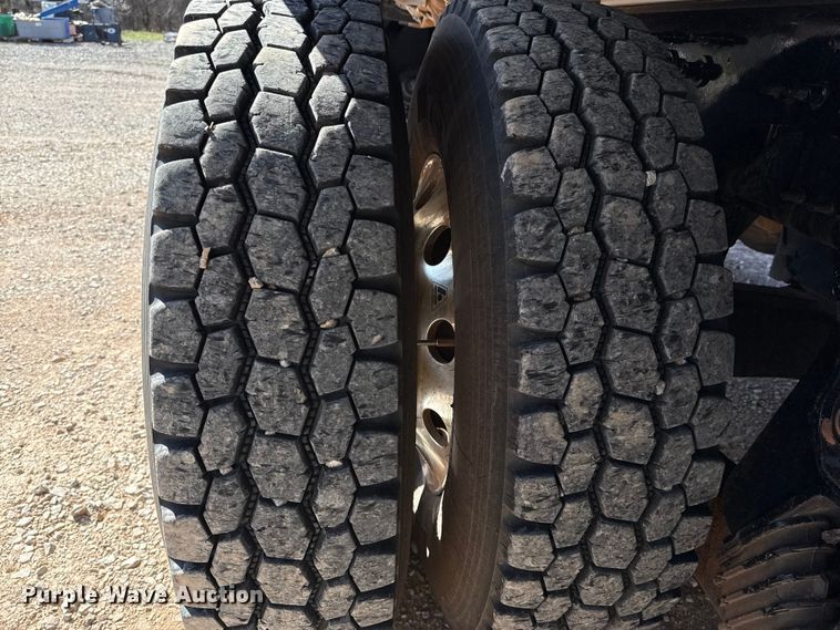 image for item ES5979 2023 Mack Granite hydrovac truck