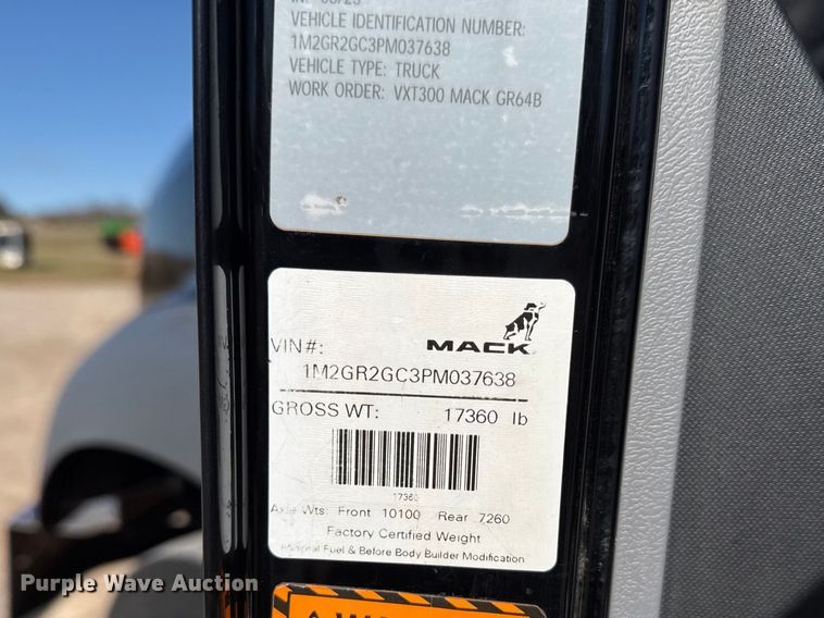 image for item ES5979 2023 Mack Granite hydrovac truck