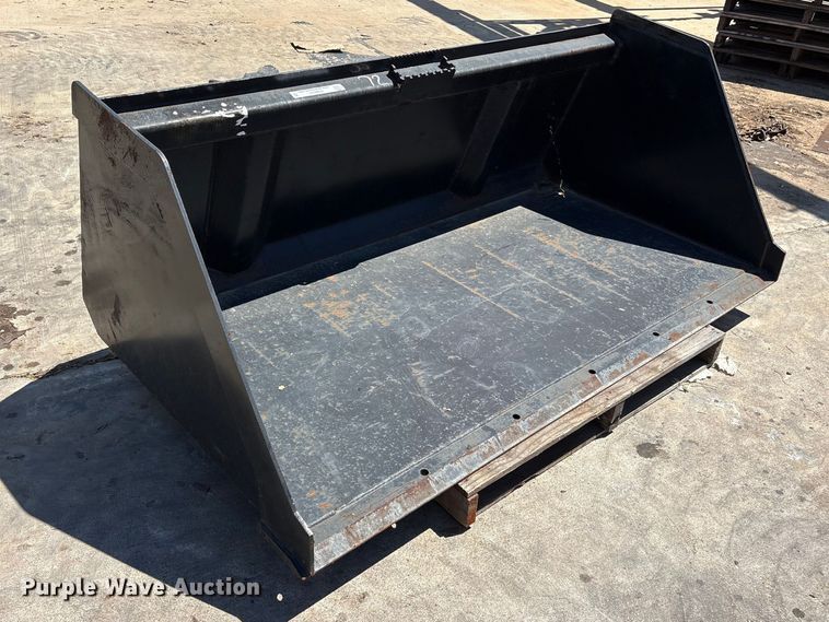 image for item ES8837 skid steer bucket