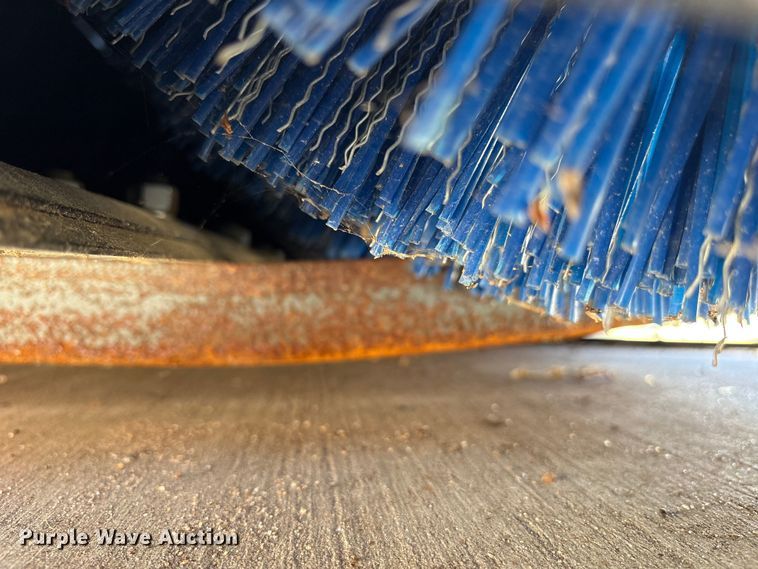 image for item ES8844 2024 AGT SSBM72 skid steer sweeper