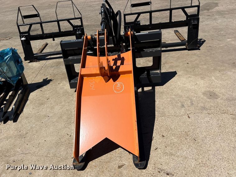 image for item ES8854 2024 Wolverine FGP-11-3300P skid steer grapple forks