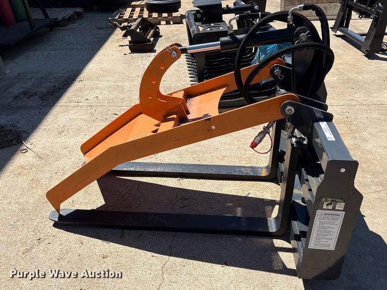 image for item ES8854 2024 Wolverine FGP-11-3300P skid steer grapple forks