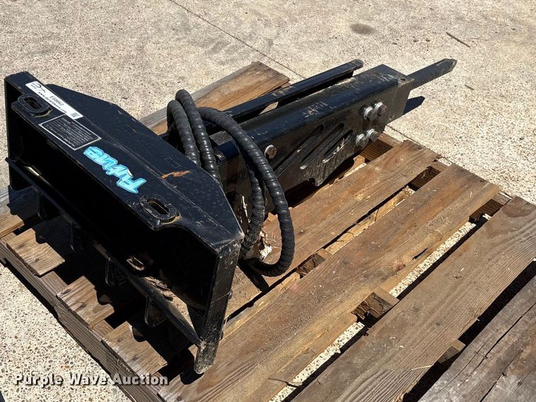 image for item ES8863 2025 Future FT-P45 skid steer breaker