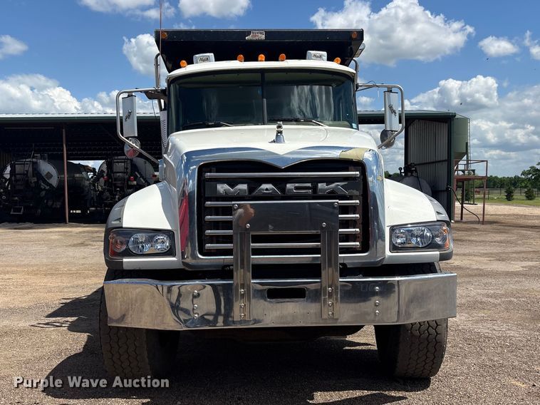 image for item ES8883 2007 Mack CTP713 dump truck