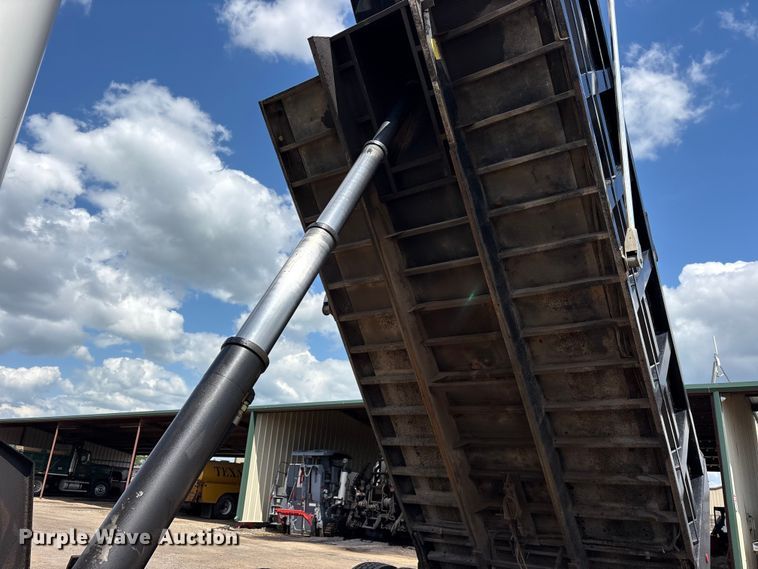 image for item ES8883 2007 Mack CTP713 dump truck