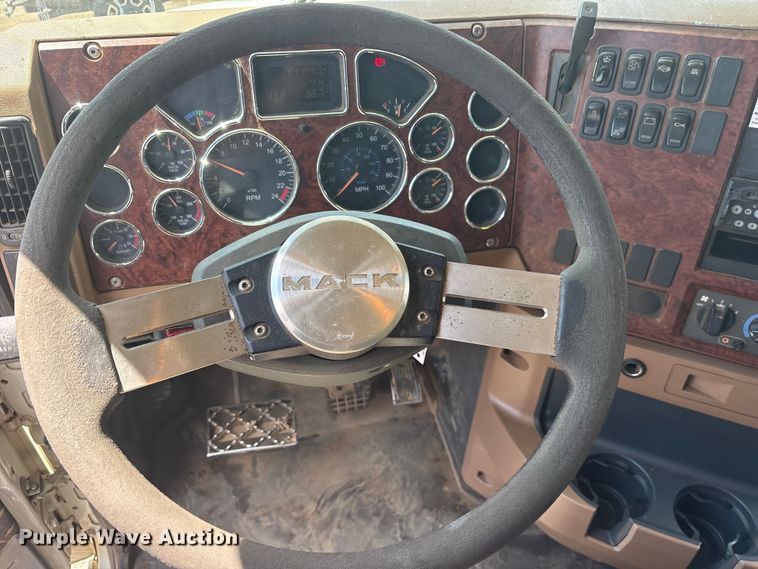 image for item ES8883 2007 Mack CTP713 dump truck