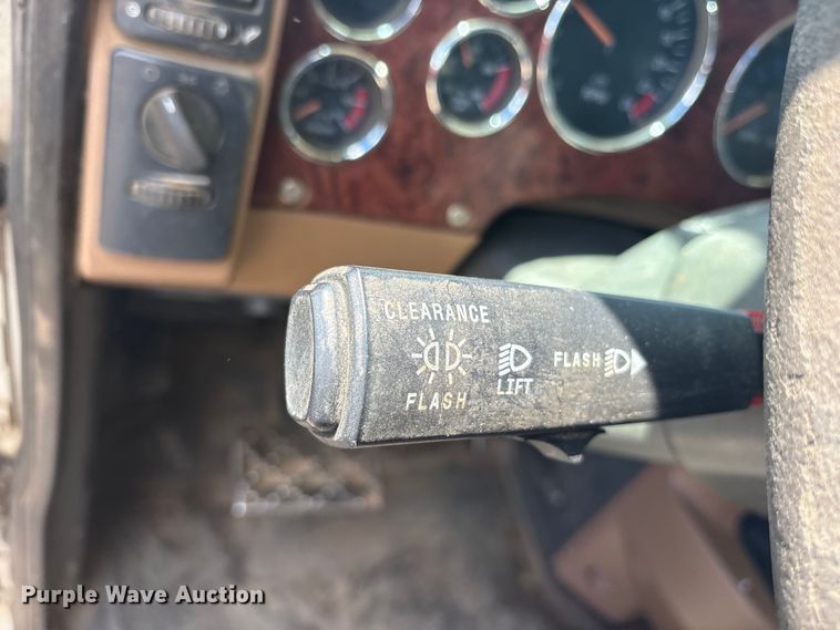 image for item ES8883 2007 Mack CTP713 dump truck