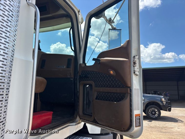 image for item ES8883 2007 Mack CTP713 dump truck