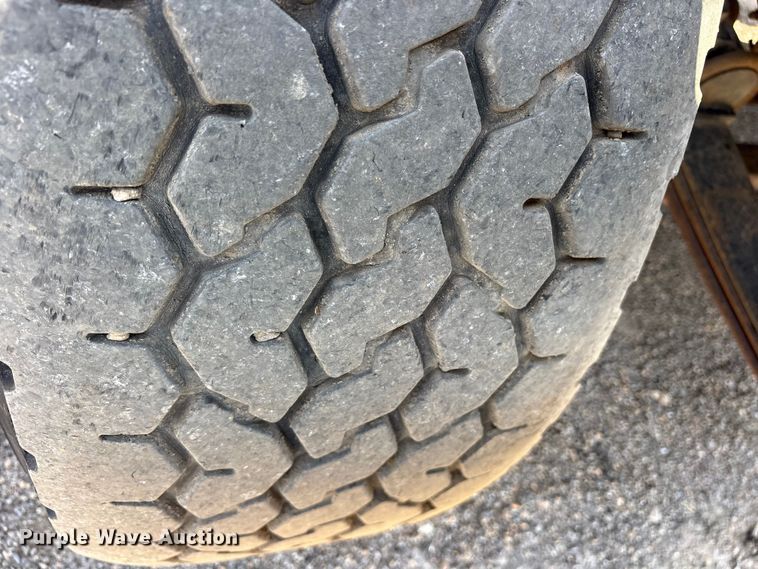 image for item ES8883 2007 Mack CTP713 dump truck