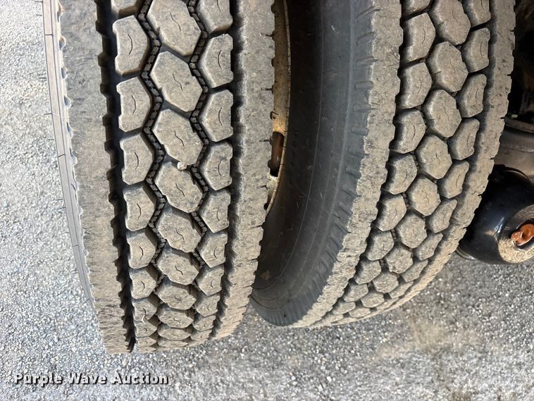 image for item ES8883 2007 Mack CTP713 dump truck