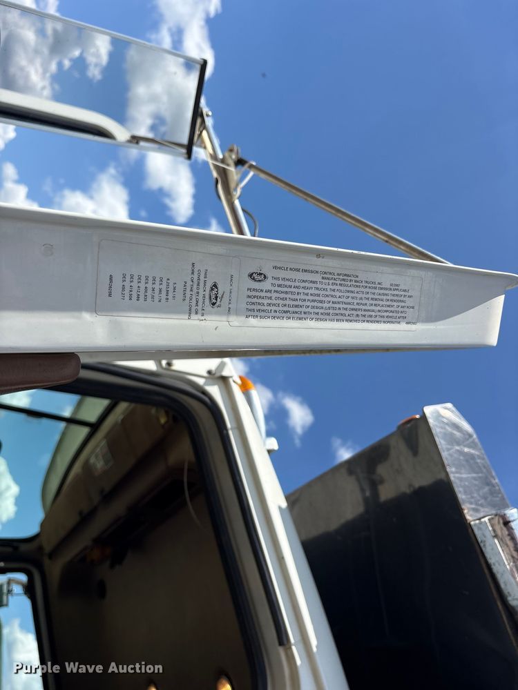 image for item ES8883 2007 Mack CTP713 dump truck