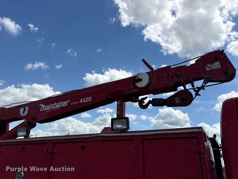 image for item ES8884 2000 Ford F750 Ext. Cab utility / service truck