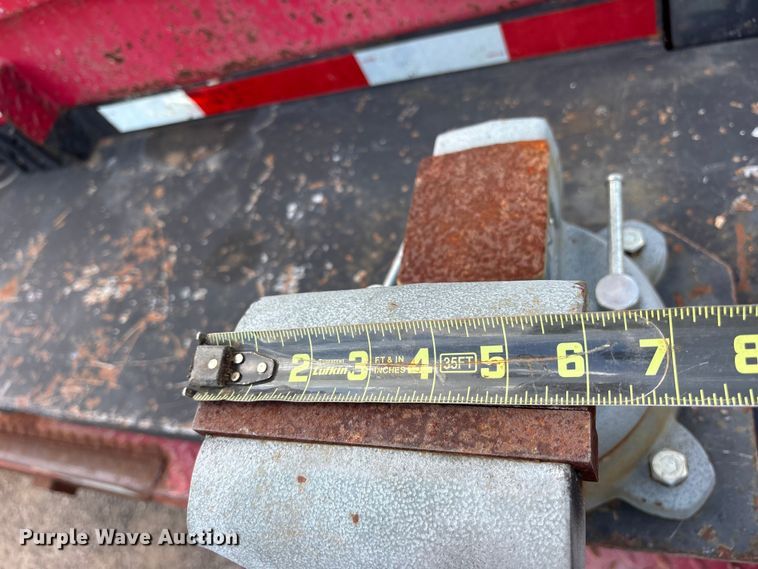 image for item ES8884 2000 Ford F750 Ext. Cab utility / service truck