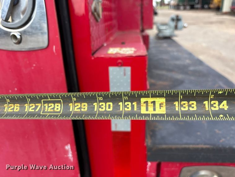 image for item ES8884 2000 Ford F750 Ext. Cab utility / service truck