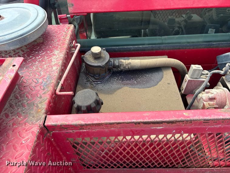 image for item ES8884 2000 Ford F750 Ext. Cab utility / service truck