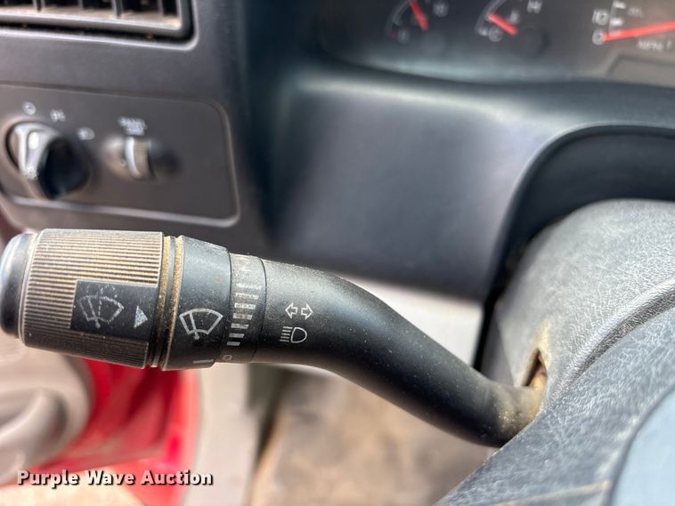 image for item ES8884 2000 Ford F750 Ext. Cab utility / service truck